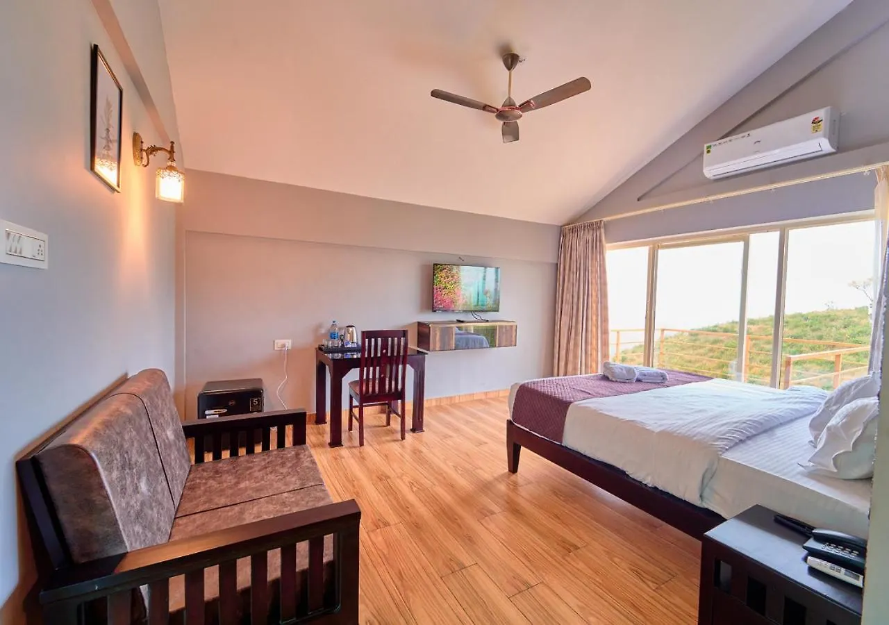 Irish County Vagamon Pool Resort By Voye Homes
