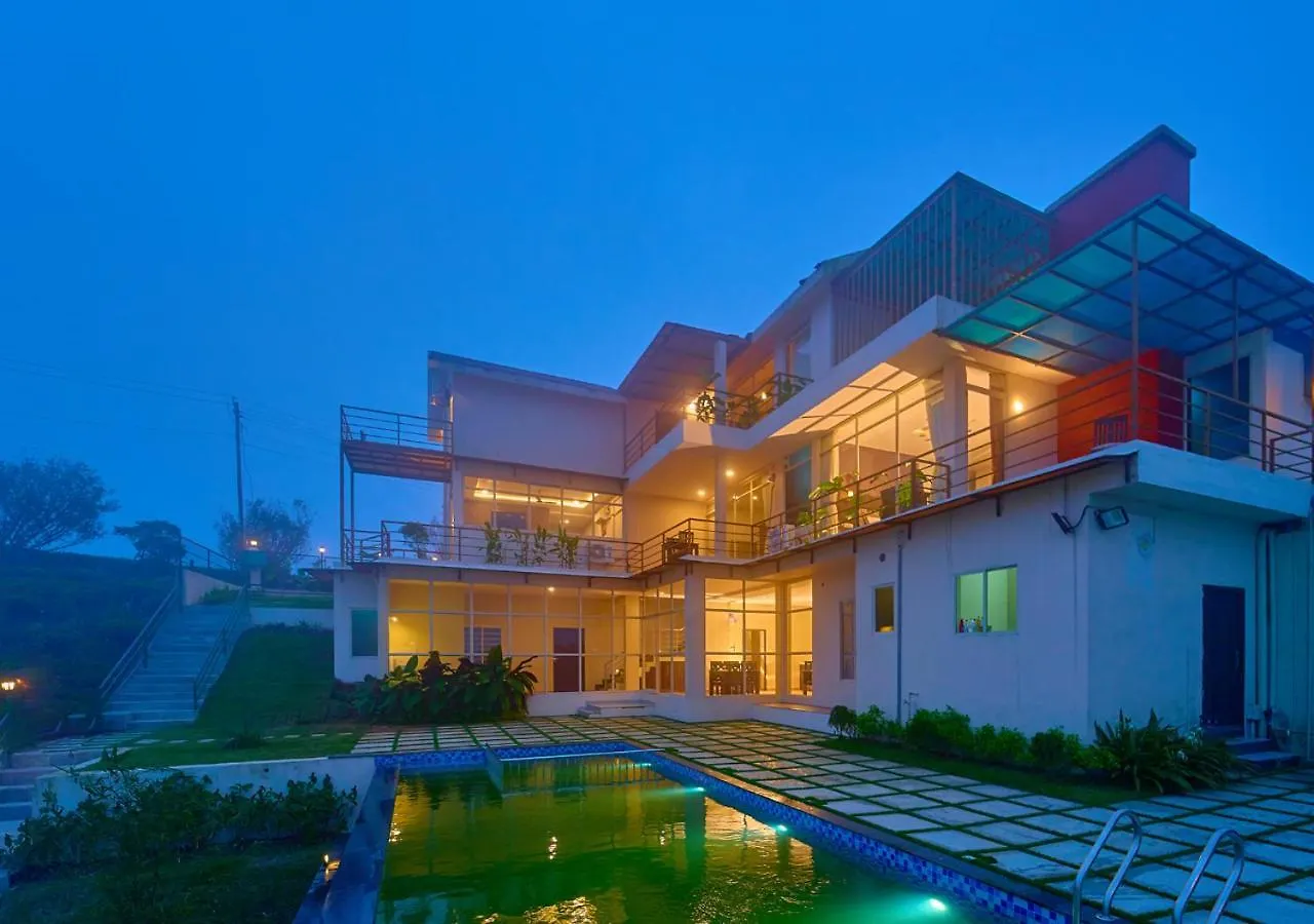 Irish County Vagamon Pool Resort By Voye Homes